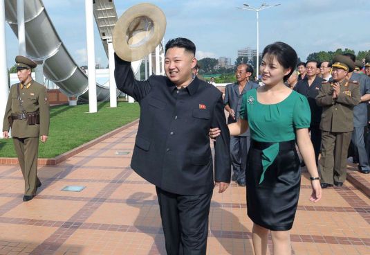 4_Kim Jong with his wife